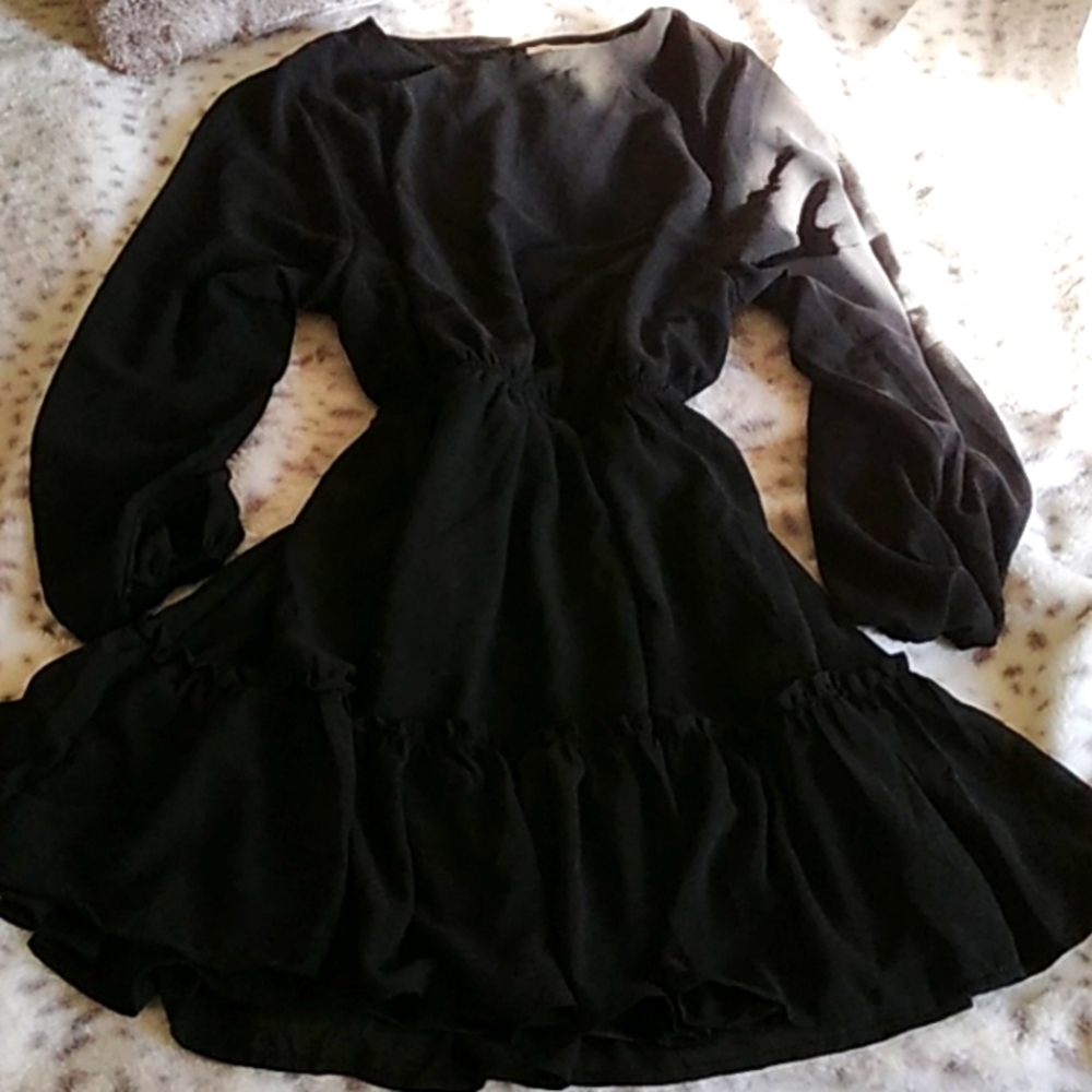 FLYING TOMATO  SOLID BLACK KNEE LENGTH DRESS NWT W/ SLIP & SHEER ARMS